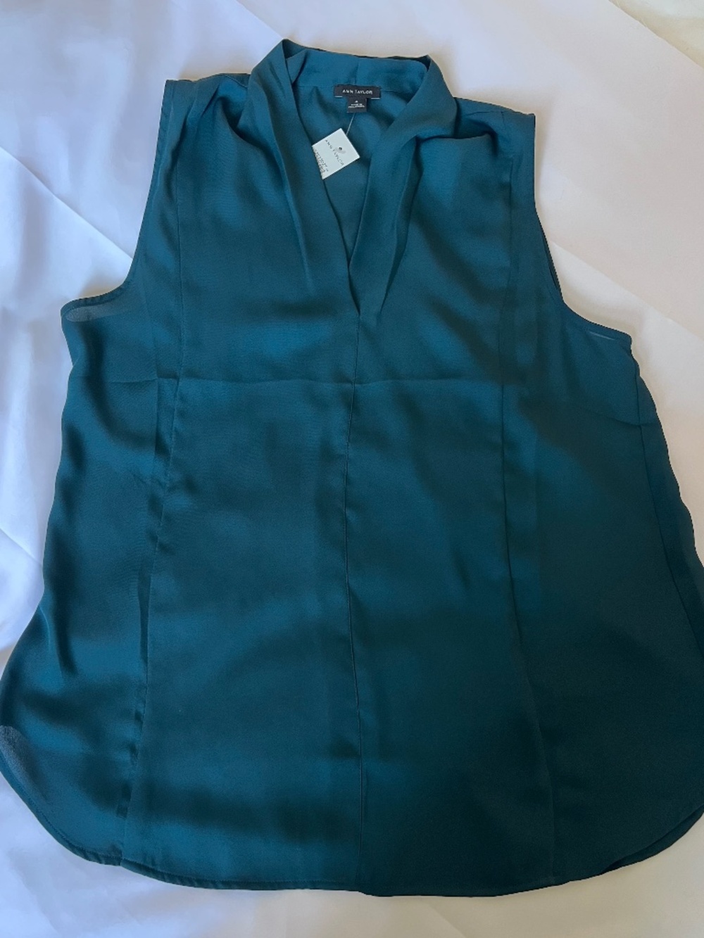 Sleeveless V-neck blouse